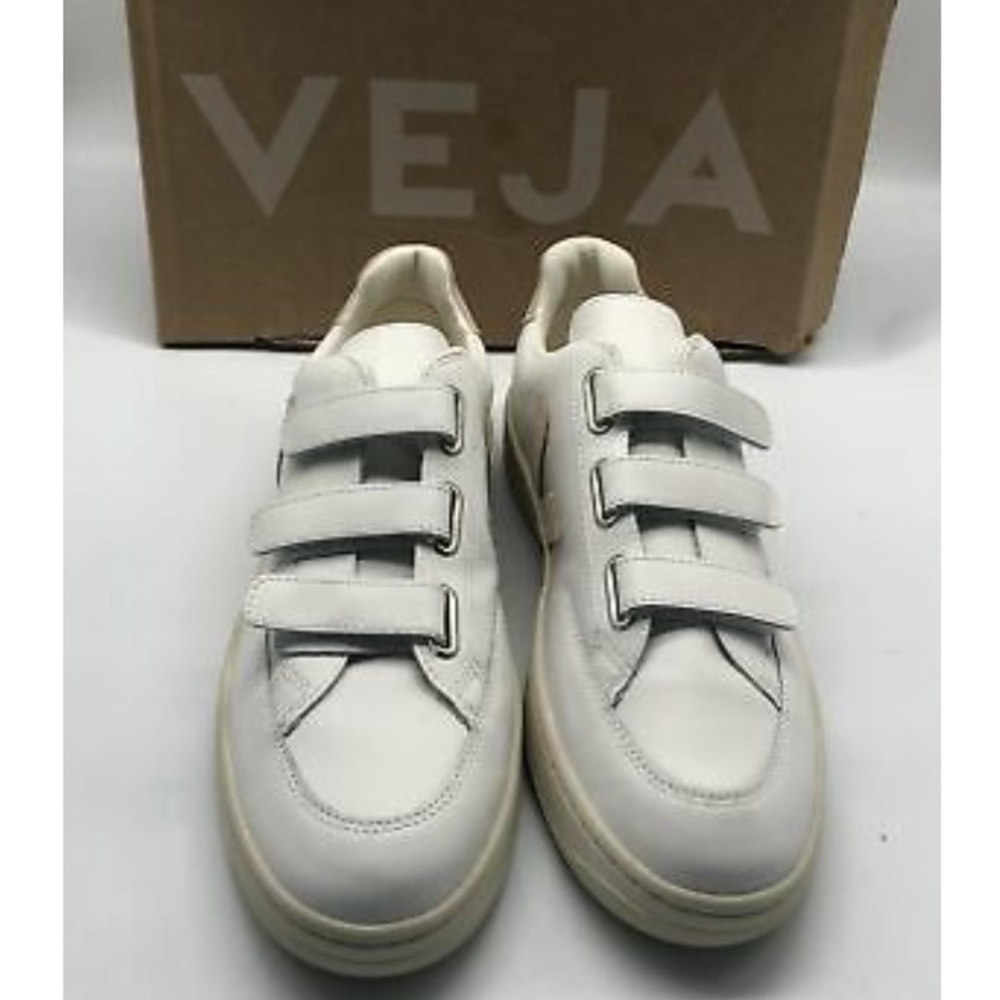 COPY - NIB Veja V-Lock Leather Extra White Sable Sneaker in White/Sand sz 9/42